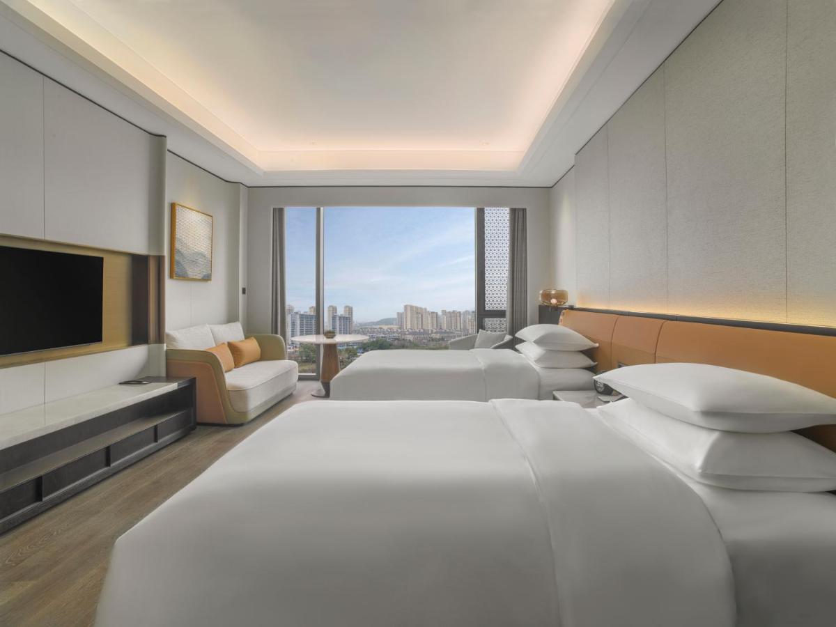 Sheraton Ninghai Hotel Bagian luar foto